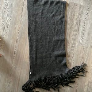 Never been used grey lucky brand scarf